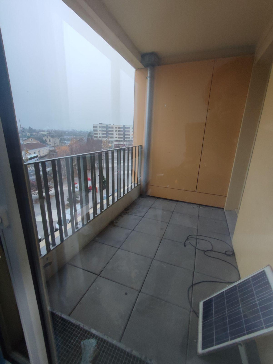 
                                                Location
                                                 Apparemment 2 pièces meublé avec commodités