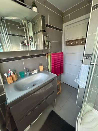 
                                                Vente
                                                 Apparemment 3 pièces Montmorency