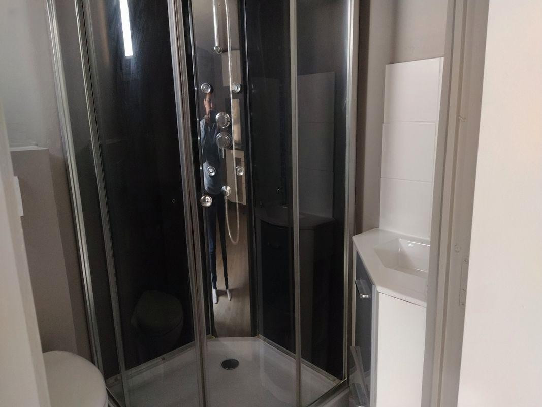 
                                                Location
                                                 Apparemment 31m2 en duplex Parc de château