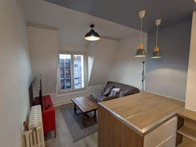 
                                                Location
                                                 Apparemment avec ascenseur
