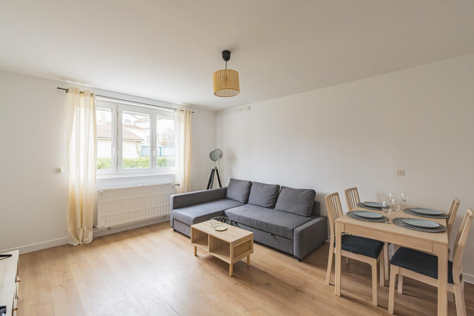 
                                                Colocation
                                                 Apparemment en colocation 4 chambres Reims centre