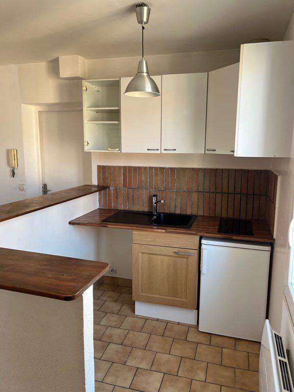 
                                                Location
                                                 Apparemment en duplex 2 pièces Bagneux centre