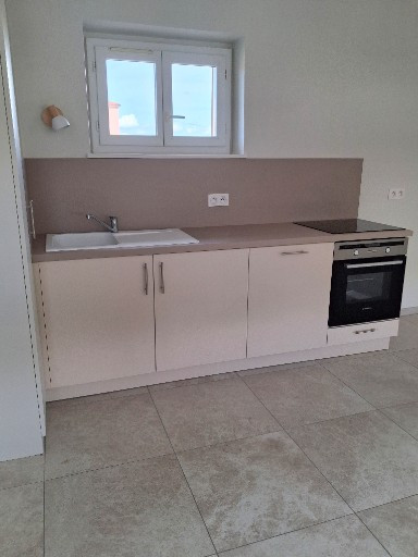 
                                                Location
                                                 Apparemment + garage La Chapelle de Guinchay