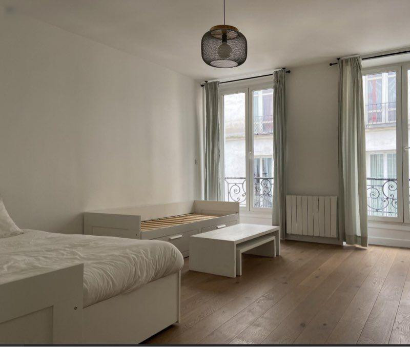 
                                                Location
                                                 Apparemment location Paris
