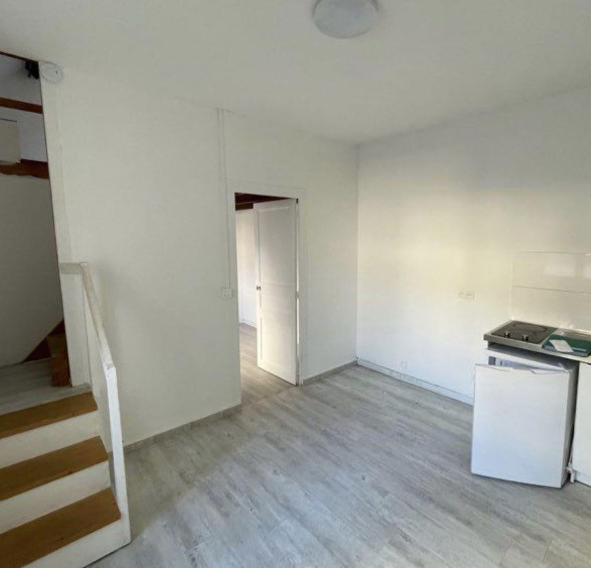 
                                                Location
                                                 Apparemment T2