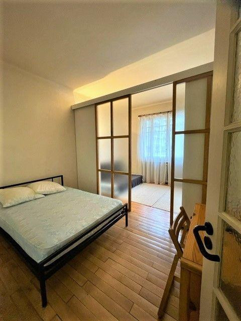 
                                                Location
                                                 Appart 2pc+cuis ancien équipé Centre TRAM C et E