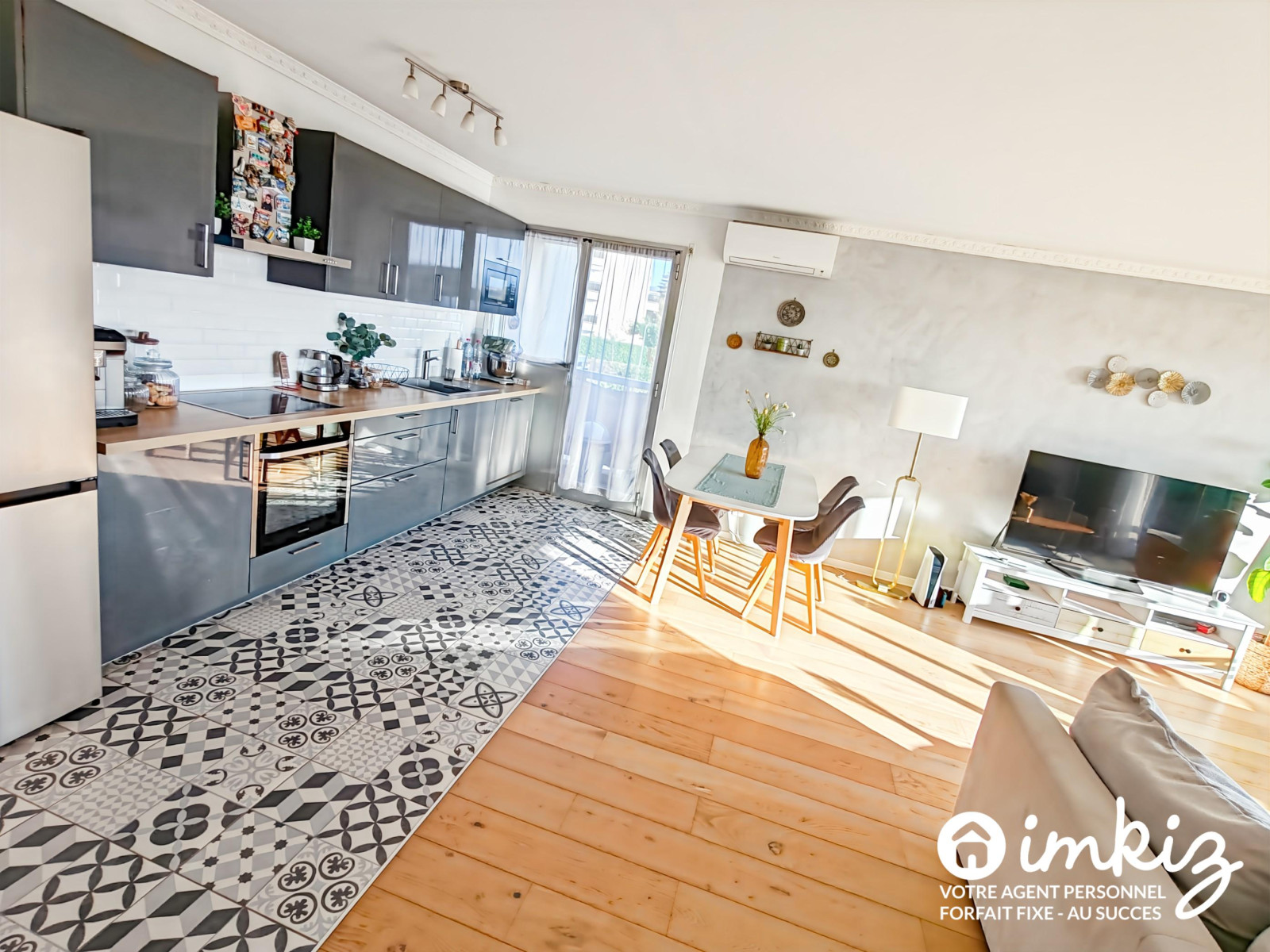 
                                                Vente
                                                 Appart 3 pièces avec piscine et vue panoramique