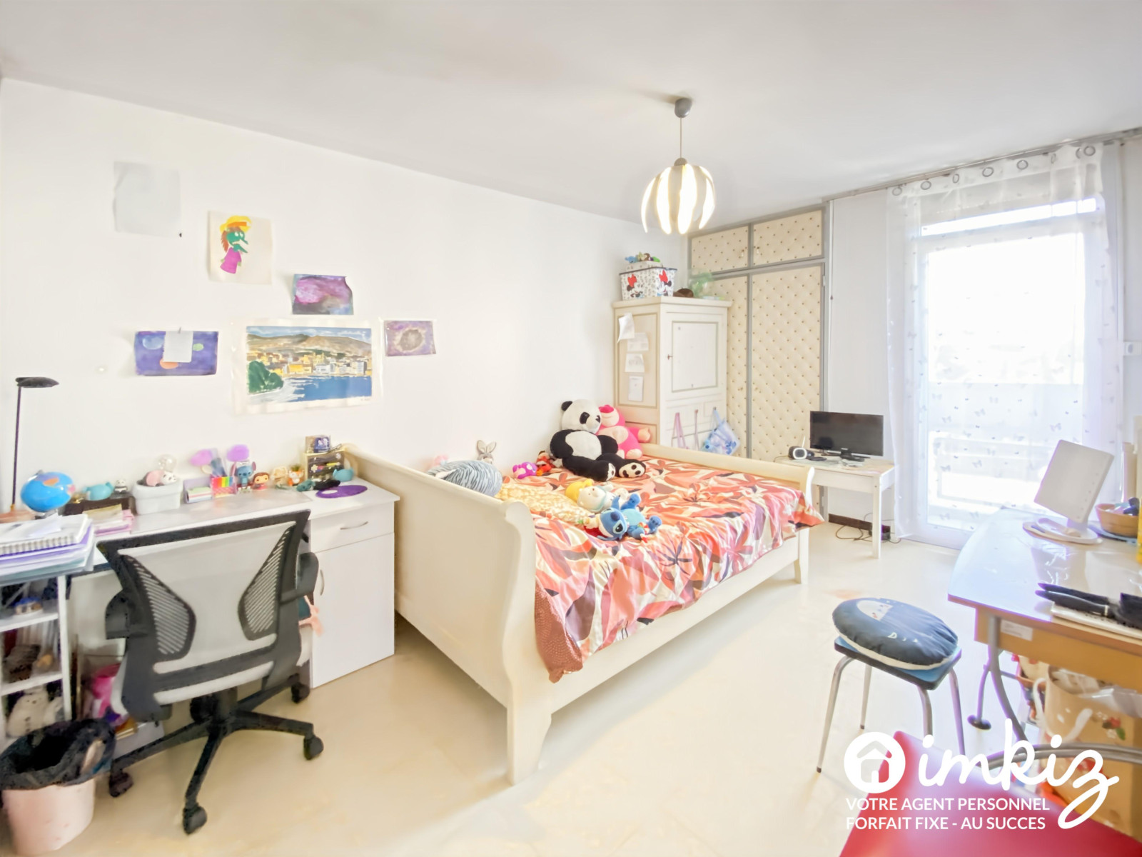 
                                                Vente
                                                 Appart 4 pcs  résid fermé et sécurisé chauf collec