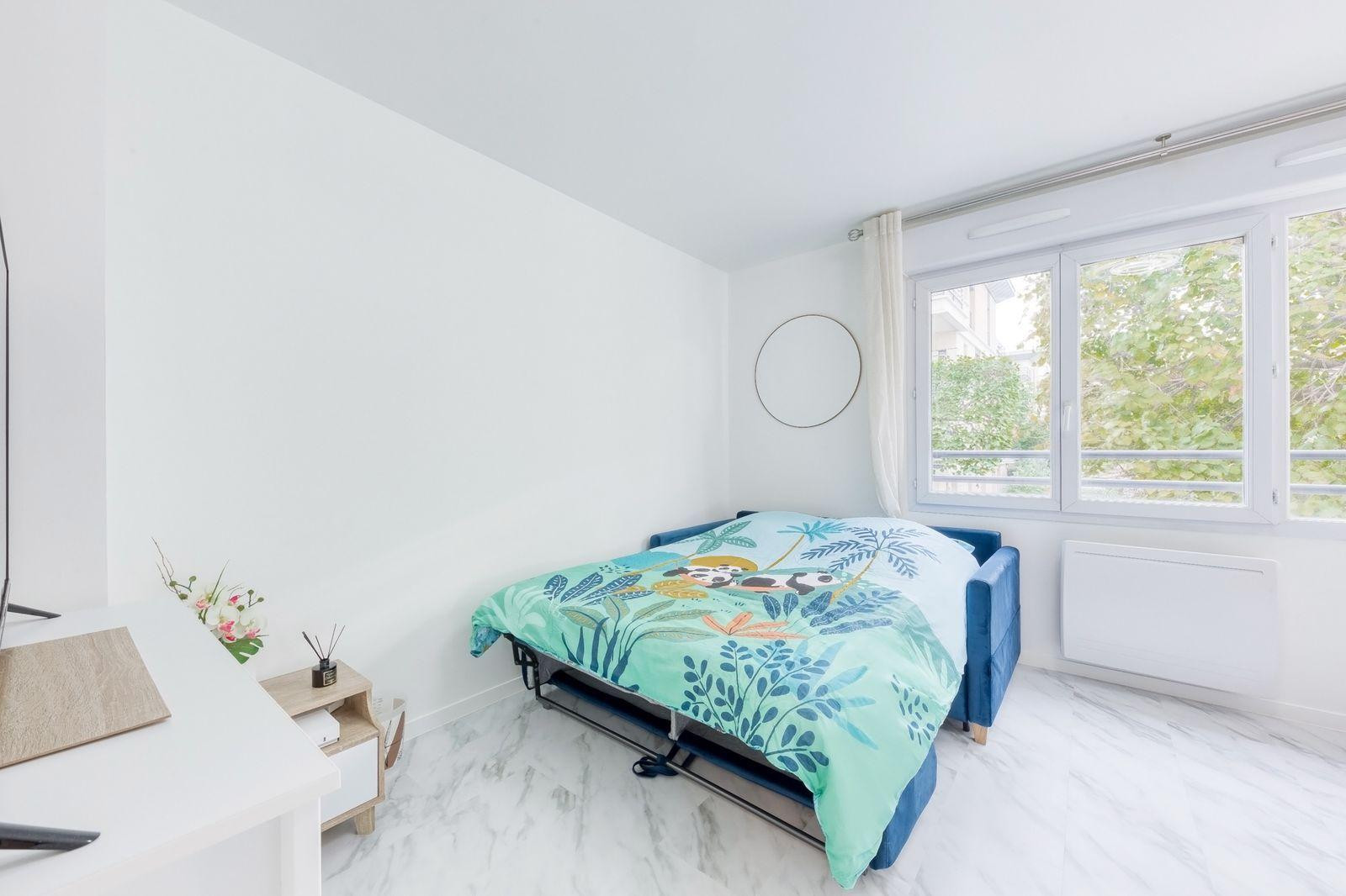 
                                                Location
                                                 Appart clé en main pied L12 Mairie d'issy + parkin