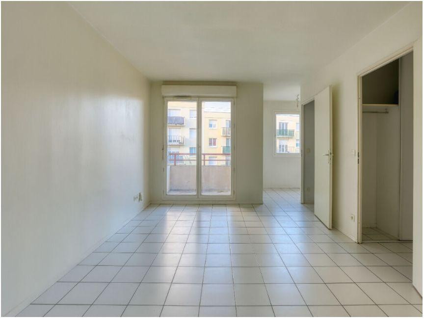 
                                                Location
                                                 Appart. proche clinique Mathilde - 2 pièces - 49m2