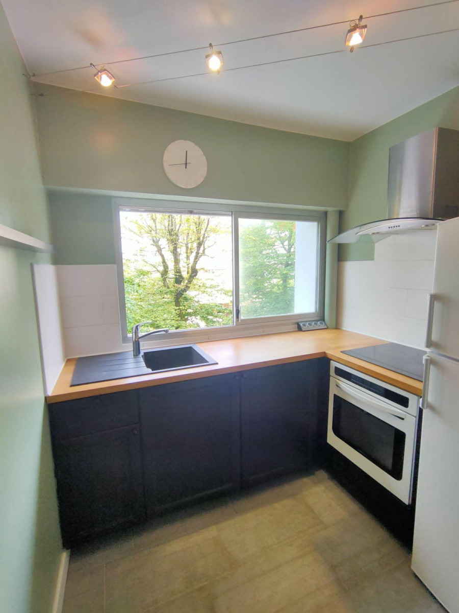 
                                                Location
                                                 Appart refait à neuf livry/le raincyCalme absolu