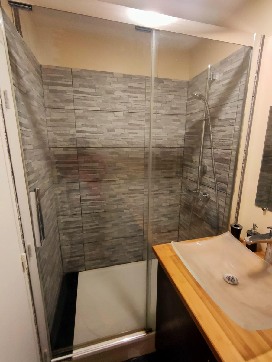 
                                                Location
                                                 Appart refait à neuf livry/le raincyCalme absolu