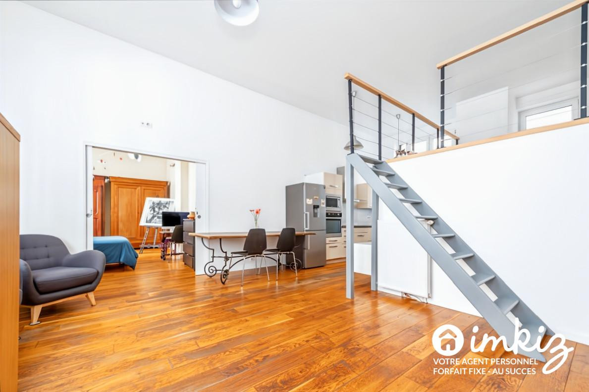 
                                                Vente
                                                 Appart style loft dans le quartier des artistes.