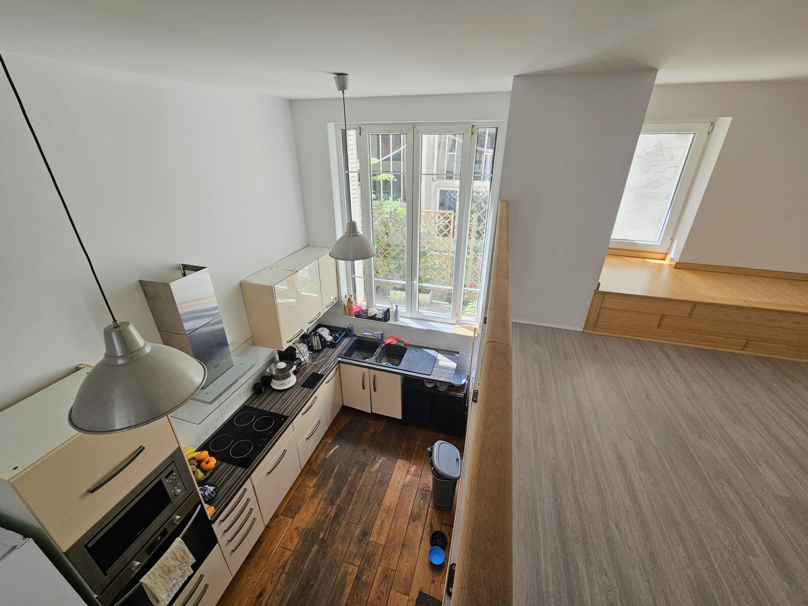 
                                                Vente
                                                 Appart style loft dans le quartier des artistes.
