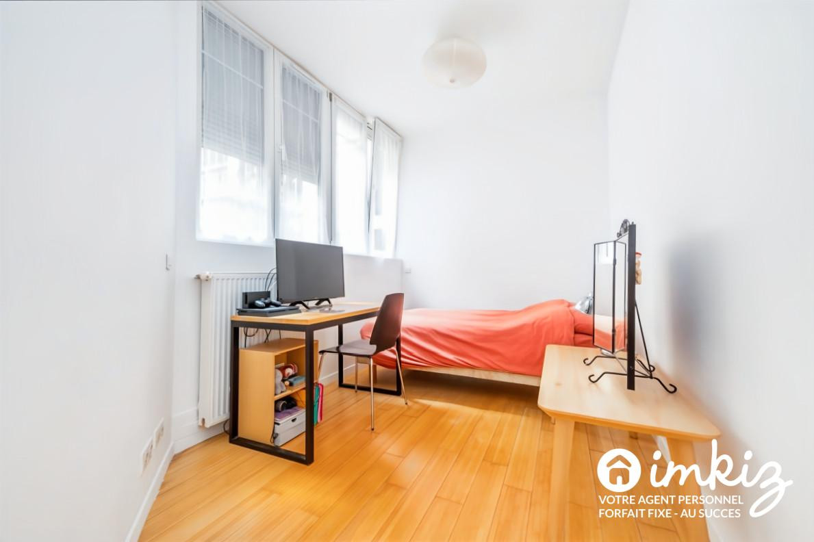 
                                                Vente
                                                 Appart style loft dans le quartier des artistes.