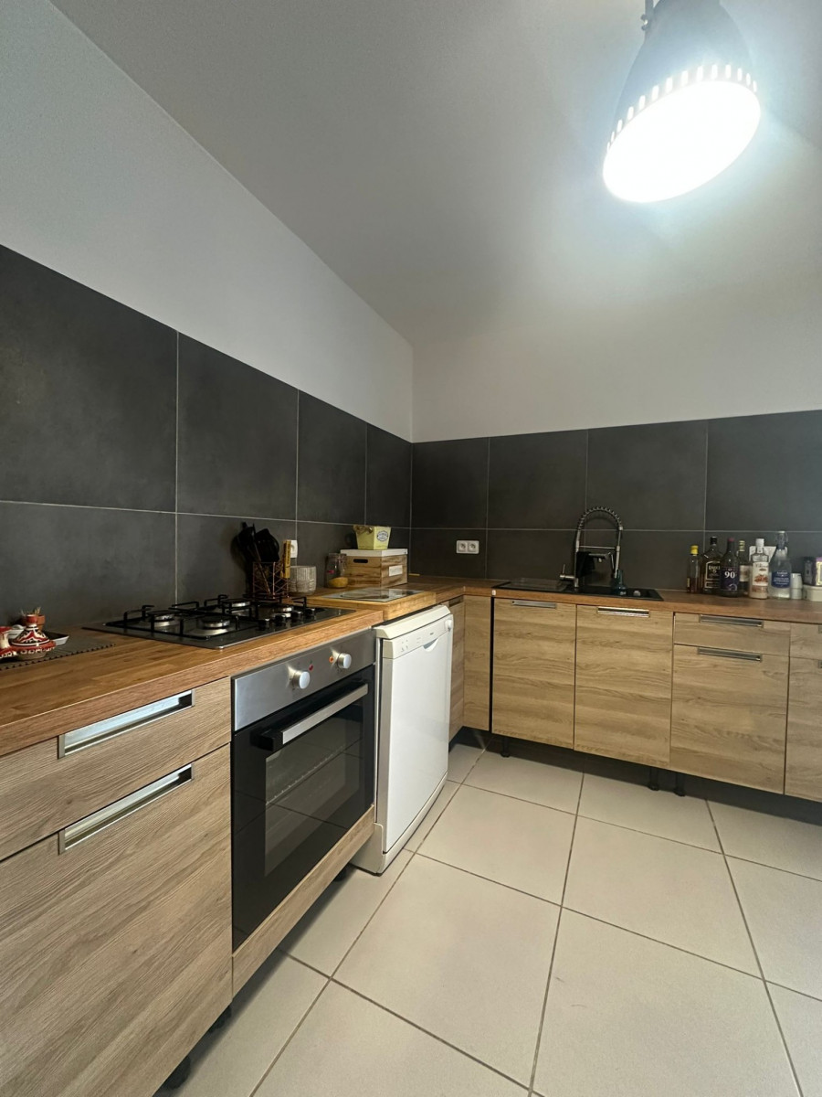
                                                Vente
                                                 Appart T2  - TOULON