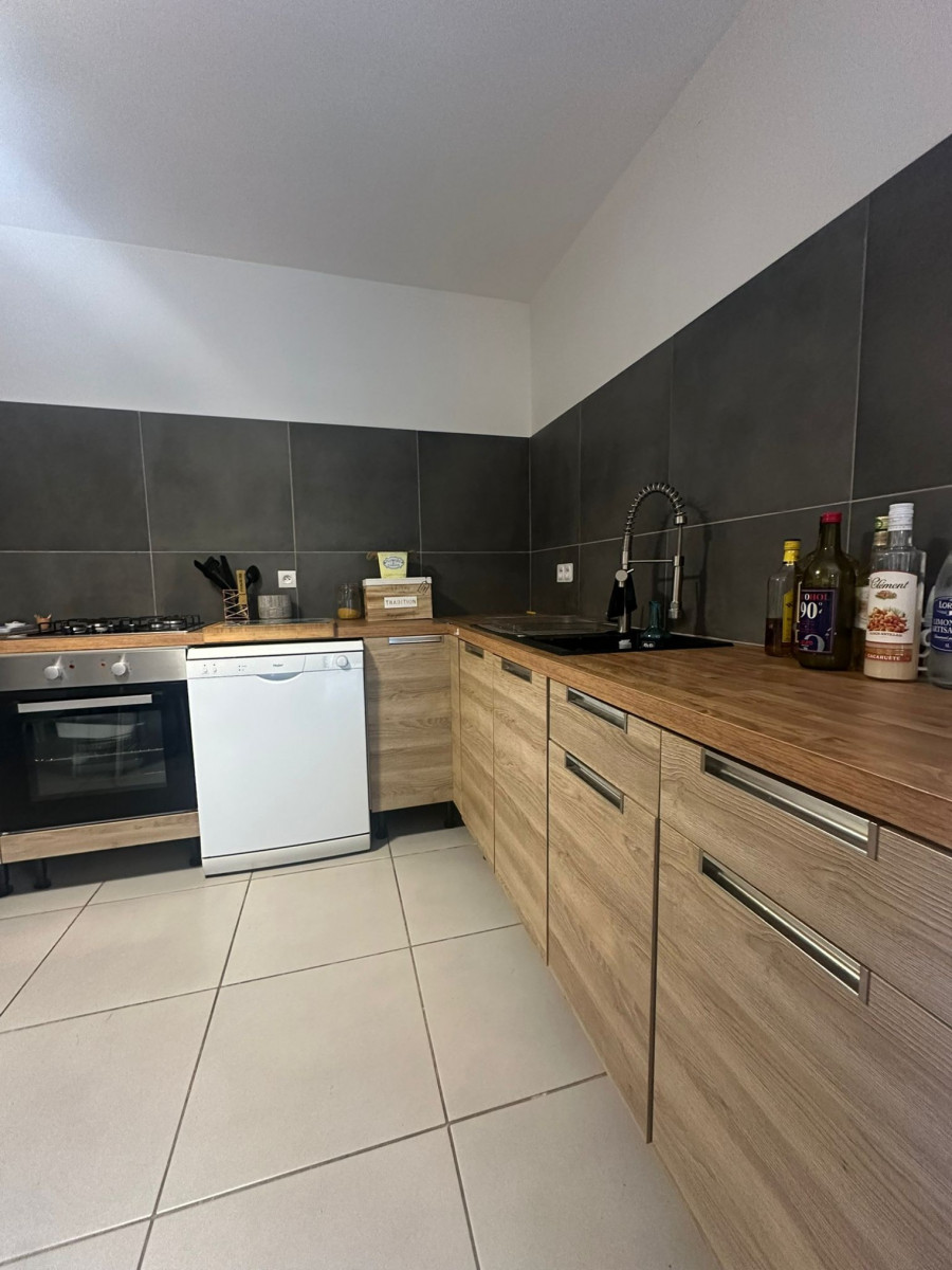 
                                                Vente
                                                 Appart T2  - TOULON
