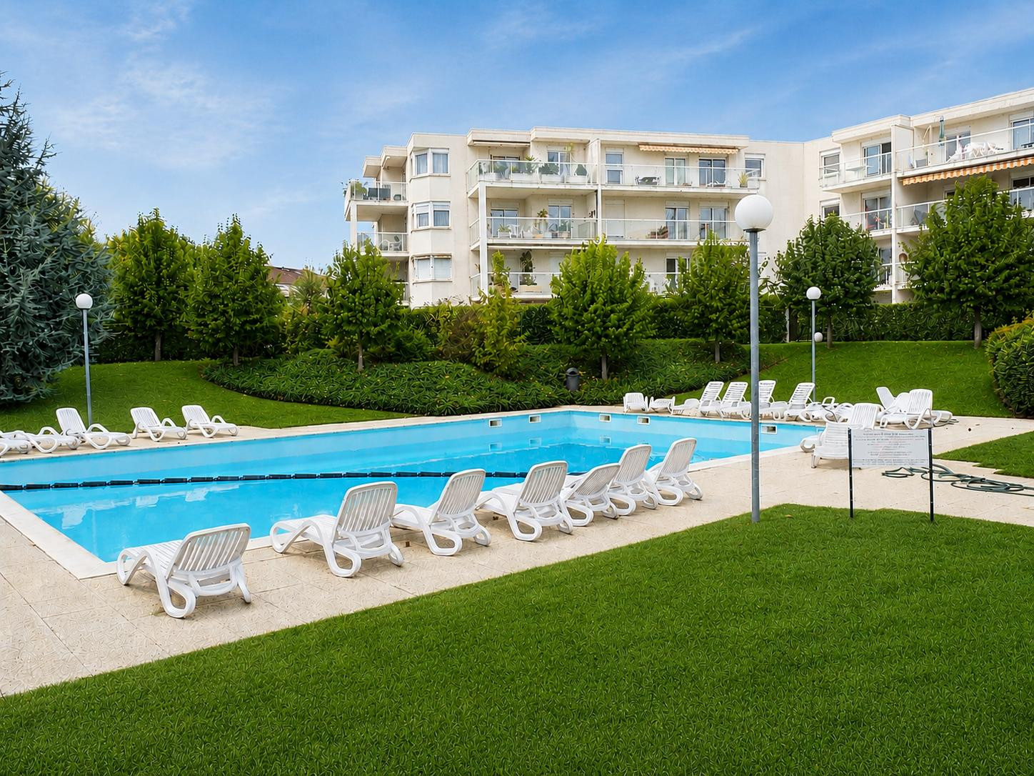 
                                                Location
                                                 Appart.T3 NON MEUBLE-garage DOUBLE-BALCON-PISCINE