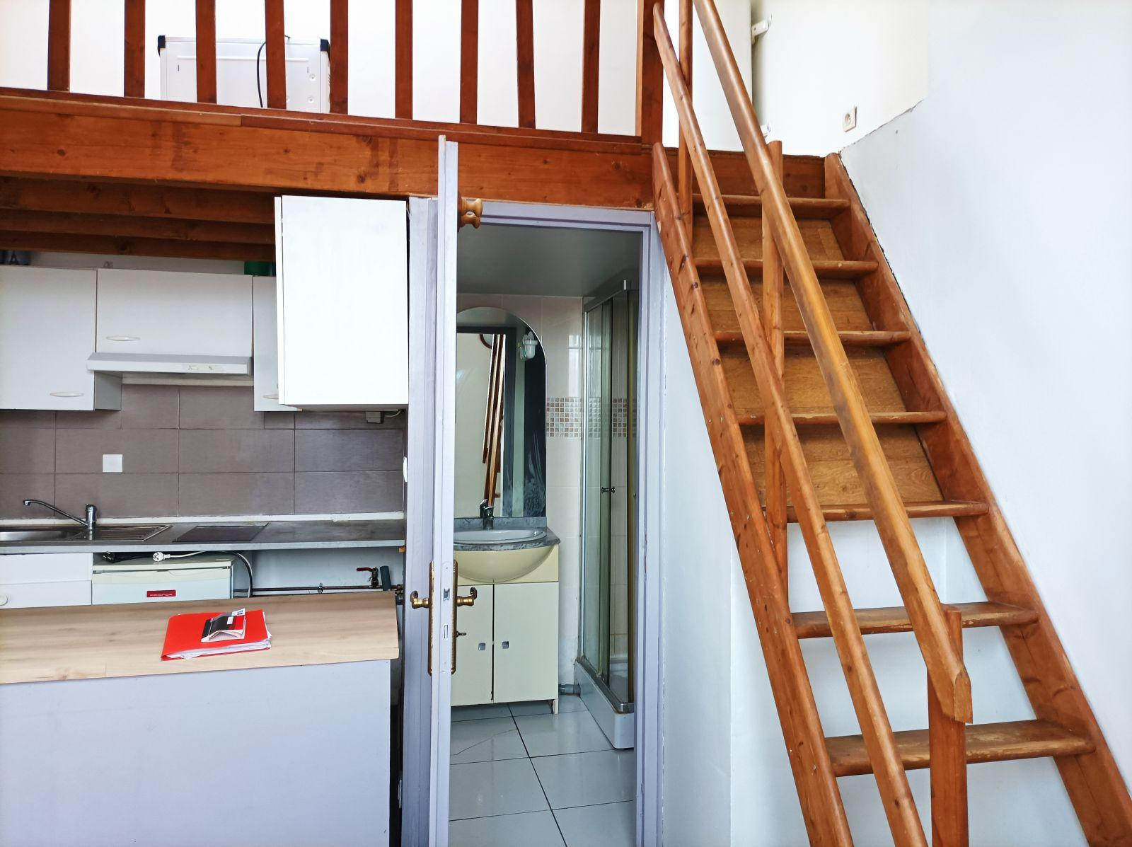 
                                                Location
                                                 Appart. tranquille