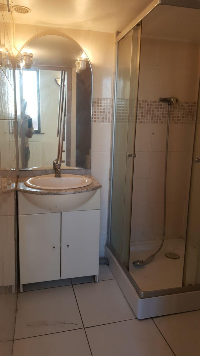 
                                                Location
                                                 Appart. tranquille