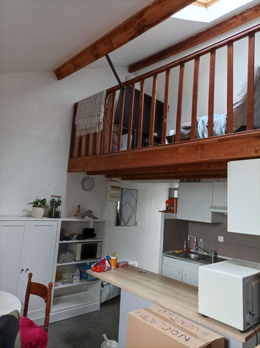 
                                                Location
                                                 Appart. tranquille