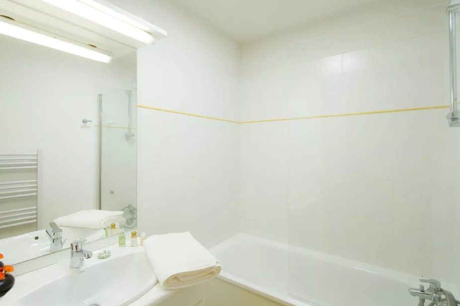 
                                                Vente
                                                 Appart. Type 2 Cabine Lmnp renta. 5.50 %