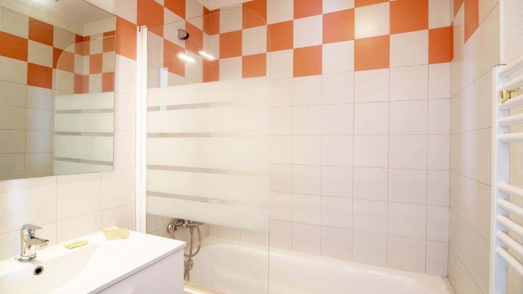 
                                                Vente
                                                 Appart. Type 2 Cabine Lmnp renta. 5.90 %