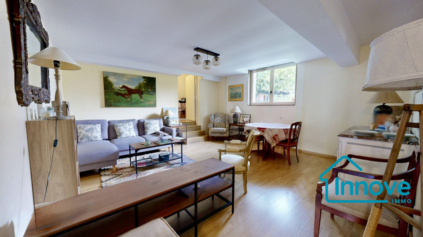 
                                                Vente
                                                 Appartemeent T4 à vendre -Jouy-en-Josas centre