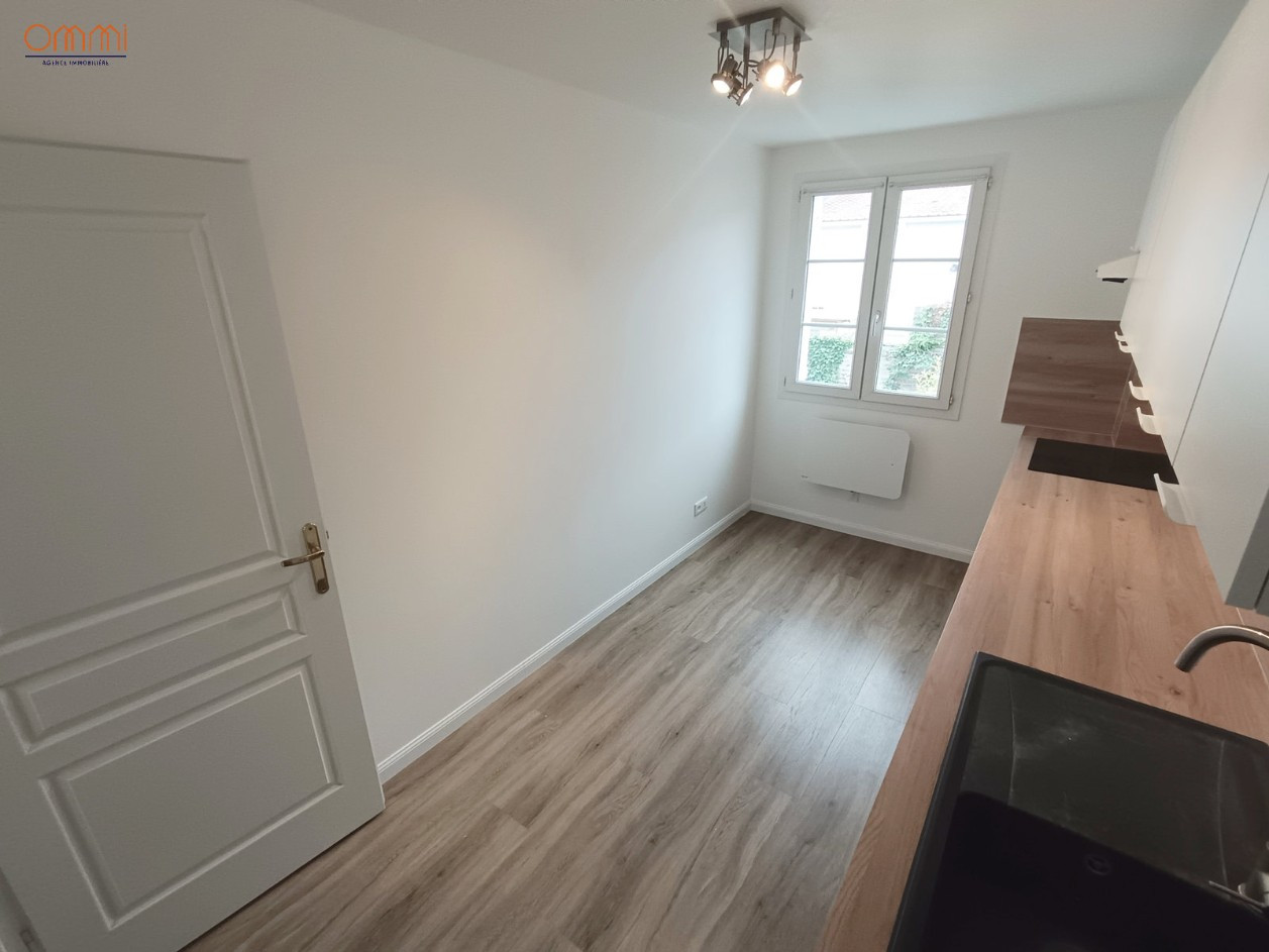 
                                                Location
                                                 Appartement 1 chambre avec parking