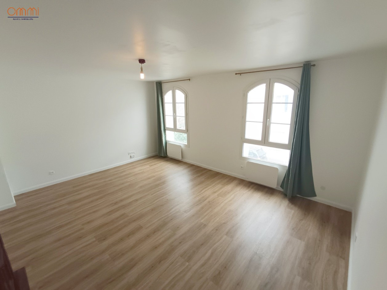 
                                                Location
                                                 Appartement 1 chambre avec parking