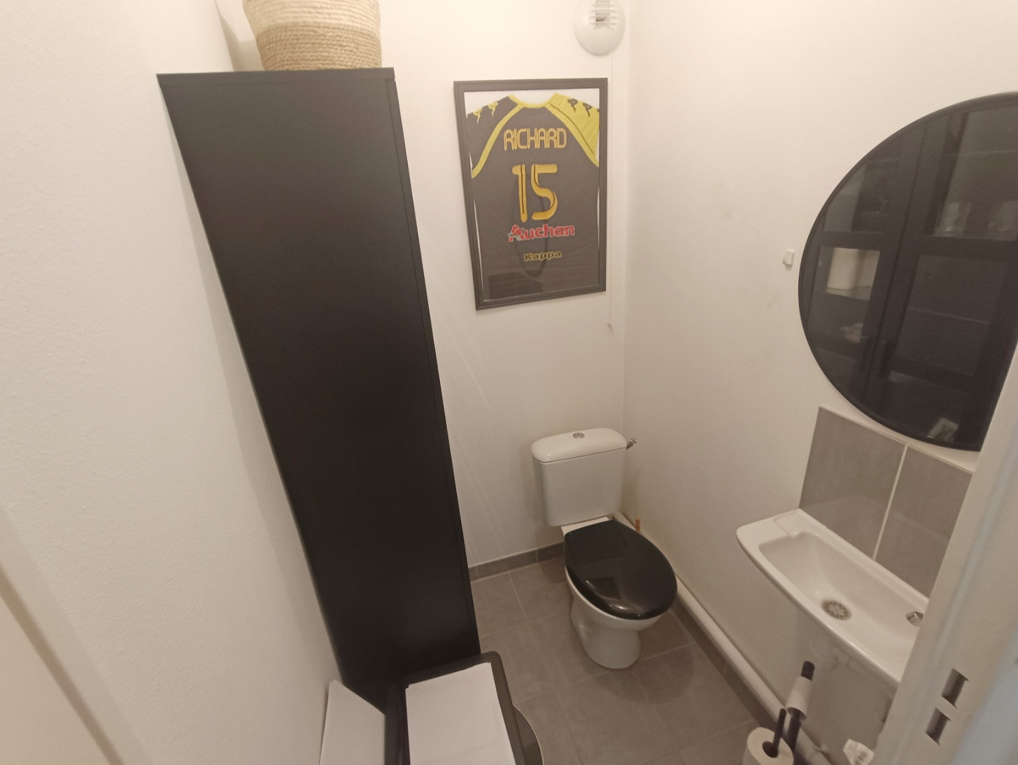 
                                                Location
                                                 Appartement 1 chambre parking privé.