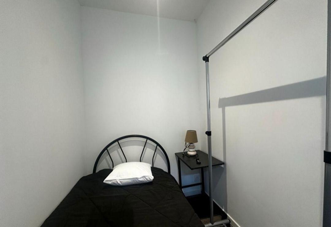 
                                                Location
                                                 Appartement 1 pièce 14m2