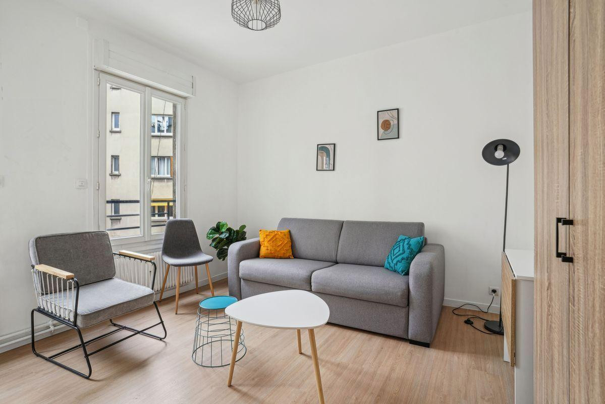 
                                                Location
                                                 Appartement. 1 pièce 17m2