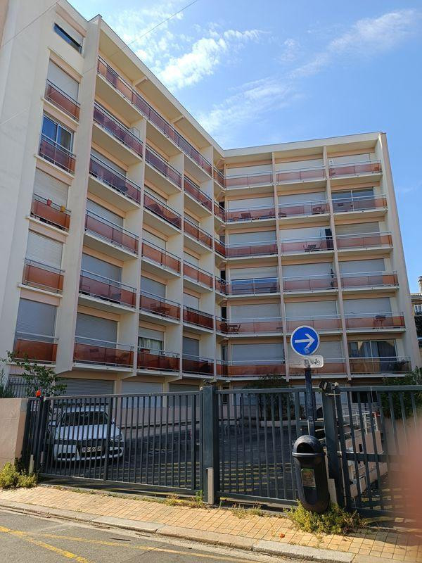 
                                                Location
                                                 Appartement 1 piece 21 m2
