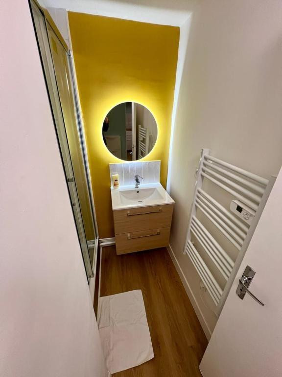 
                                                Location
                                                 Appartement 1 pièce 28m2
