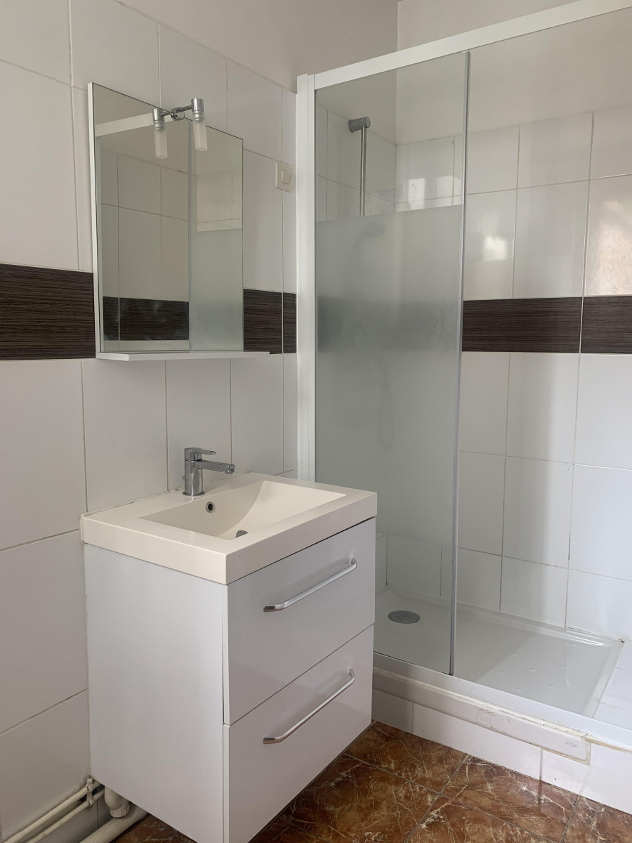 
                                                Vente
                                                 Appartement 1 pièce