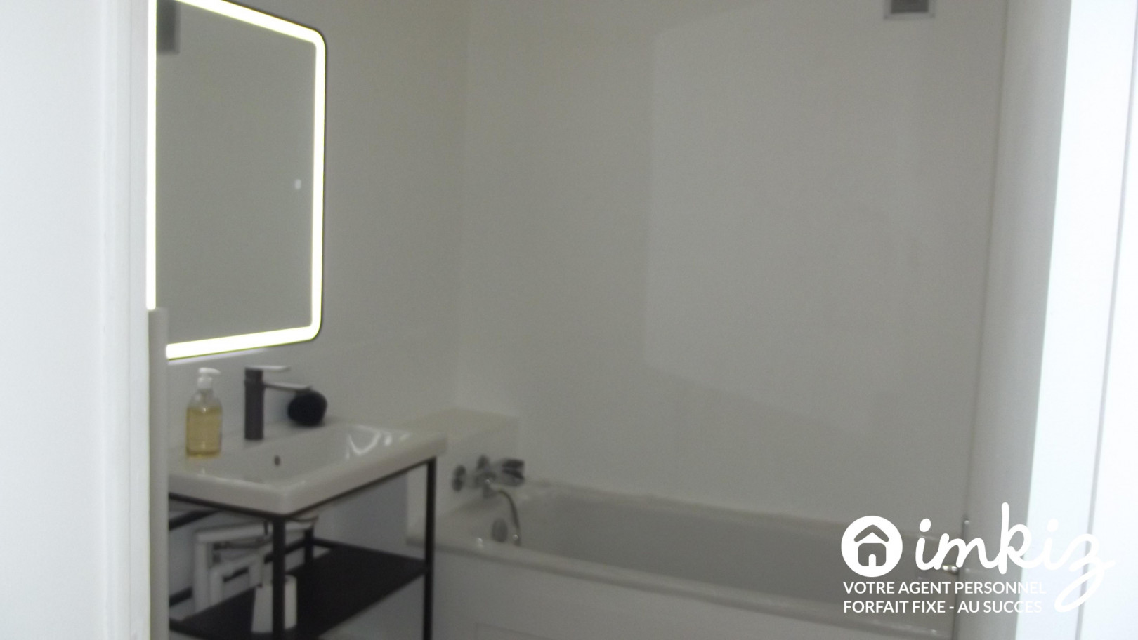 
                                                Vente
                                                 Appartement 1 pièce