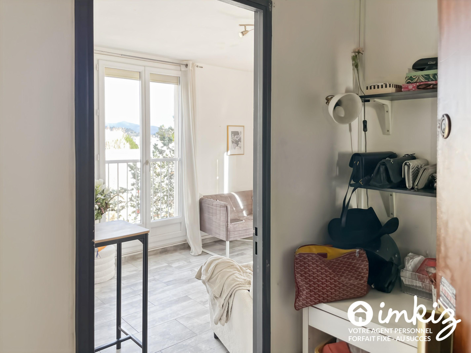 
                                                Vente
                                                 Appartement 1 pièce