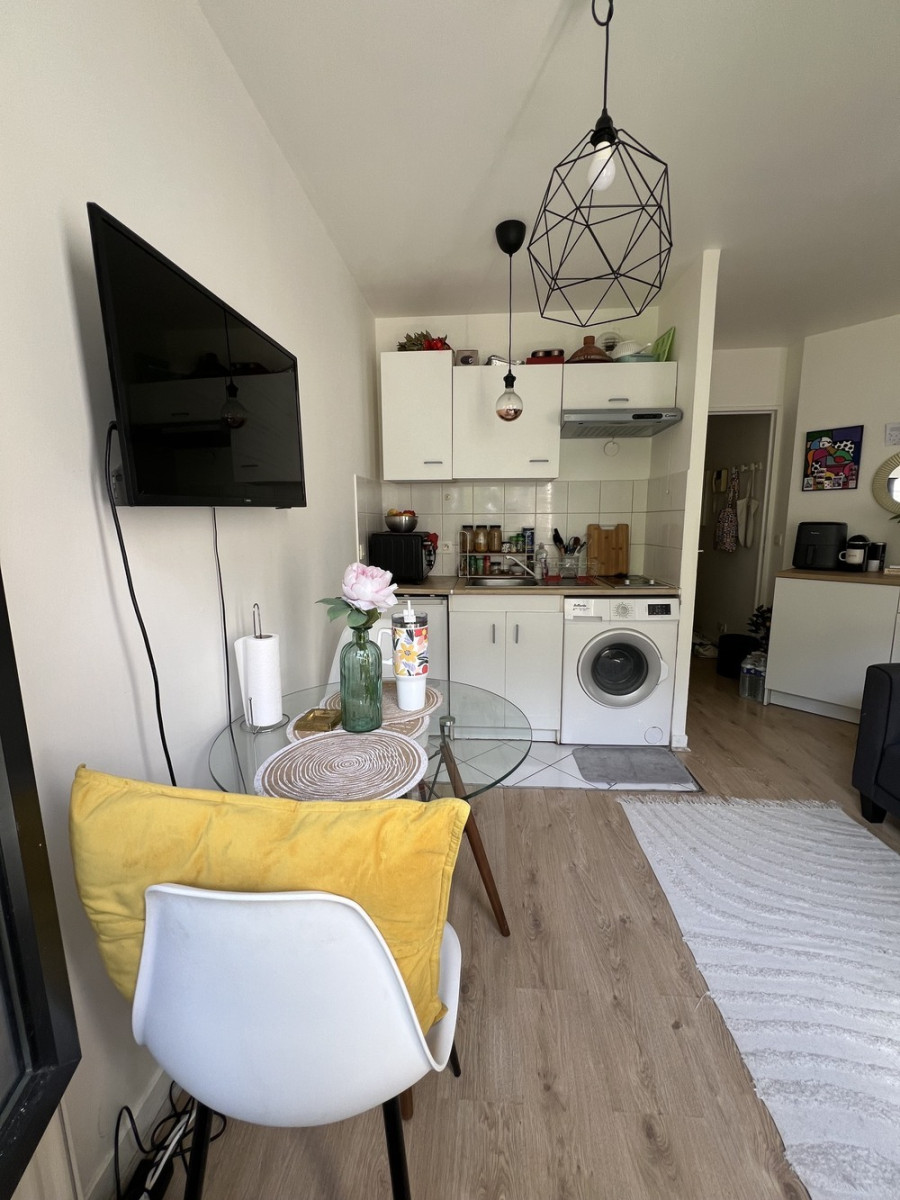 
                                                Vente
                                                 Appartement 1 pièce