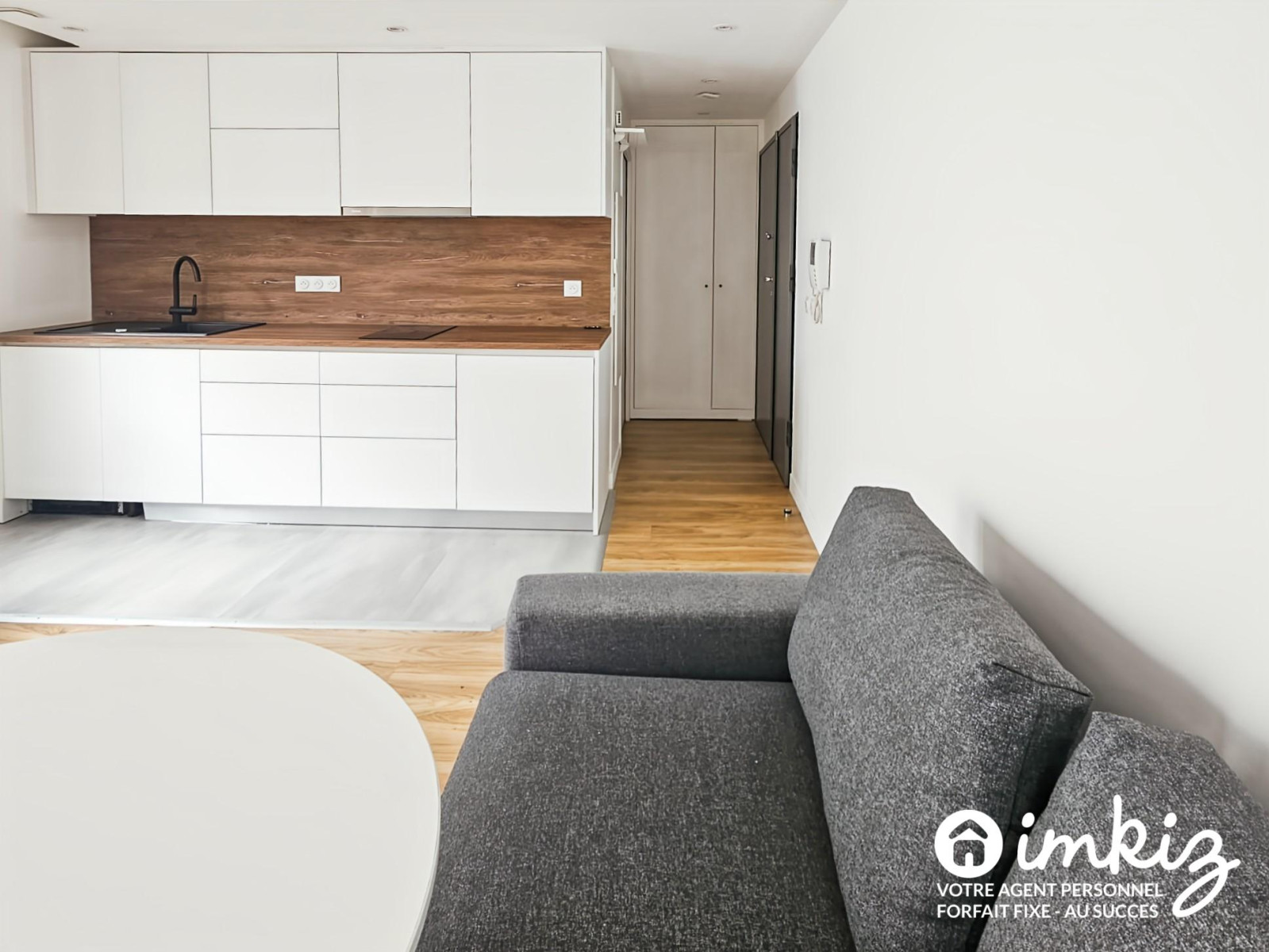 
                                                Vente
                                                 Appartement 1 pièce