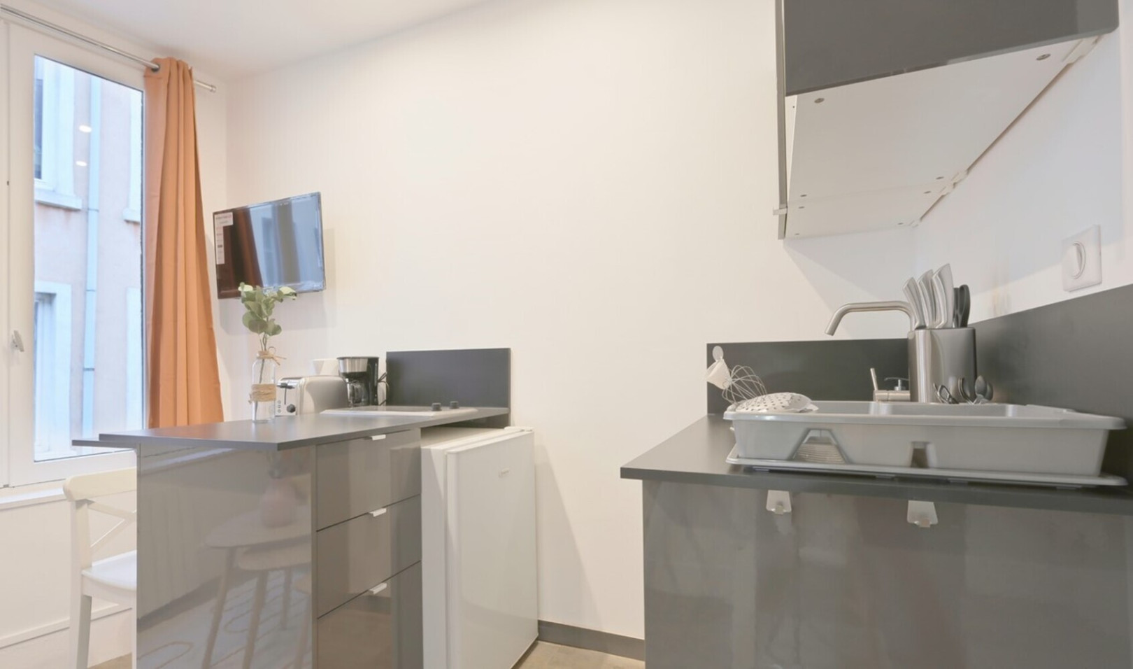 
                                                Location
                                                 Appartement 1 pièce