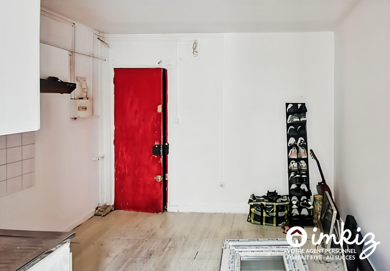 
                                                Vente
                                                 Appartement 1 pièce a rénover