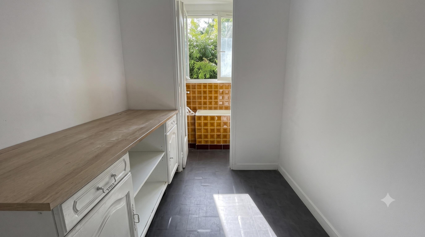 
                                                Vente
                                                 Appartement 1 pièce