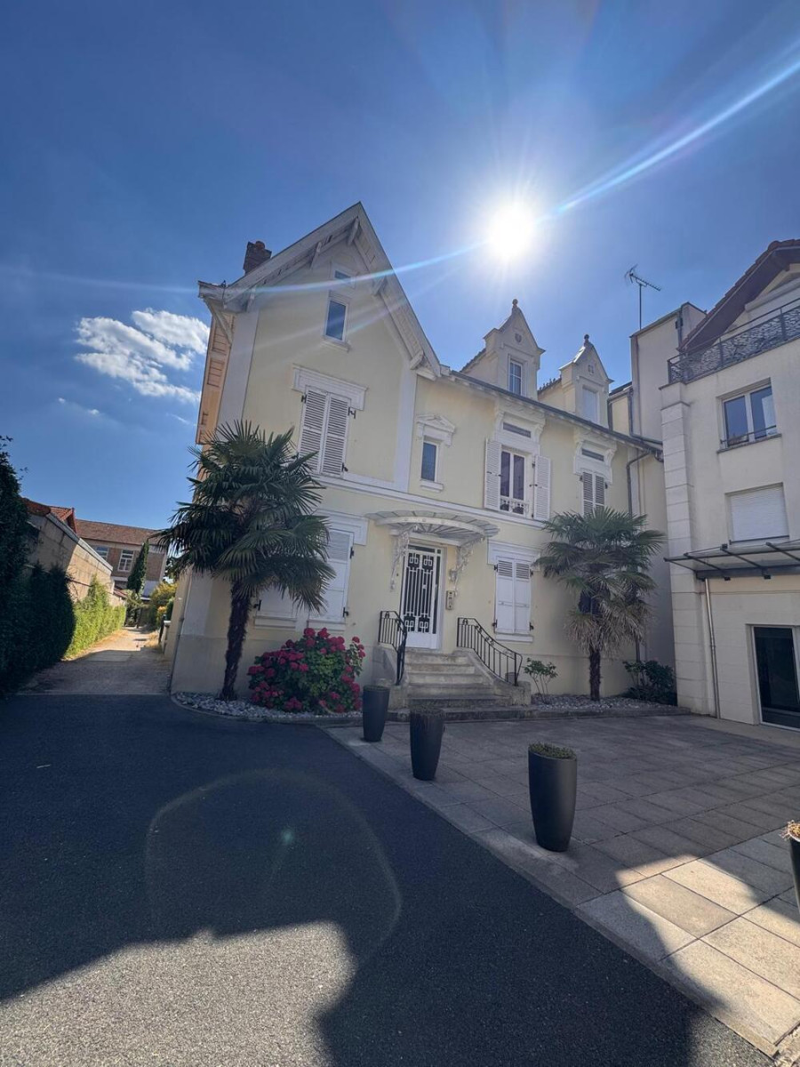 
                                                Location
                                                 Appartement 1 pièce
