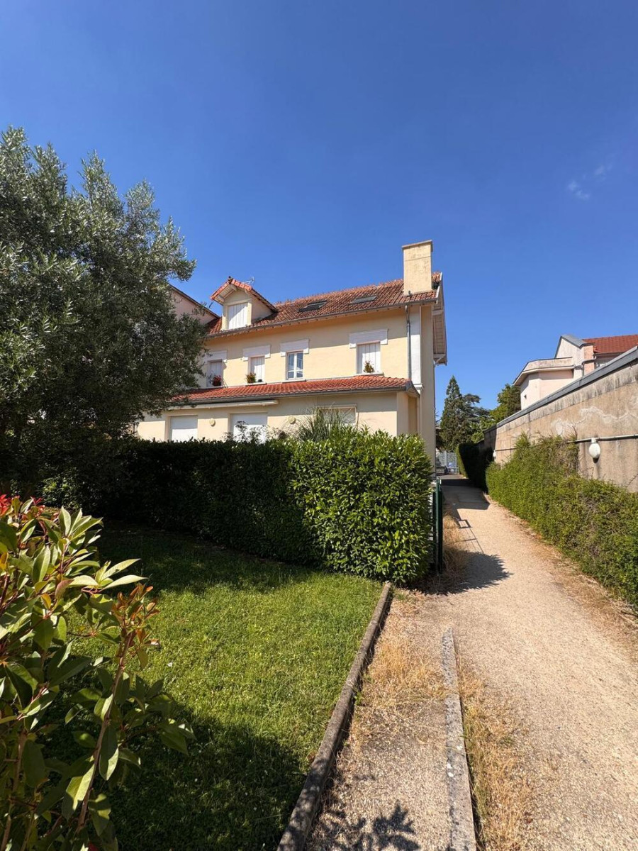 
                                                Location
                                                 Appartement 1 pièce