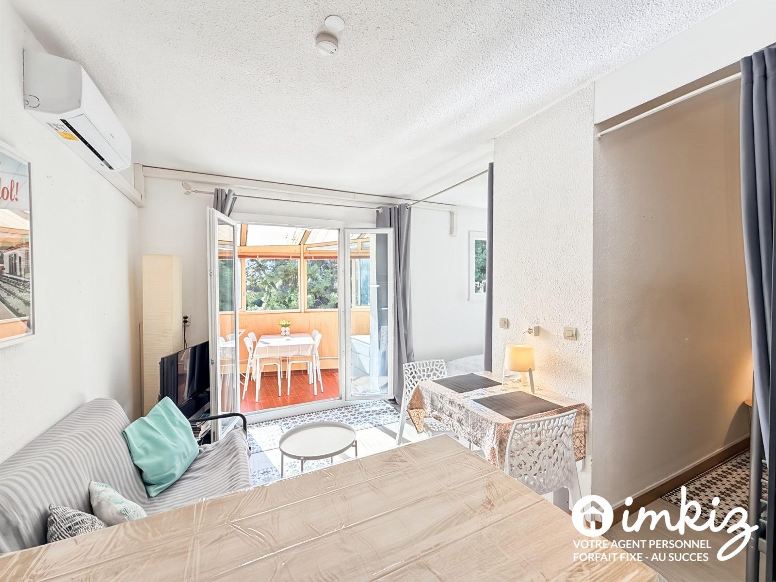 
                                                Vente
                                                 Appartement 2 coins nuit - veranda -stationnement