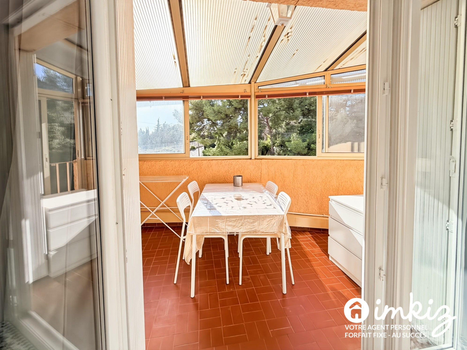 
                                                Vente
                                                 Appartement 2 coins nuit - veranda -stationnement