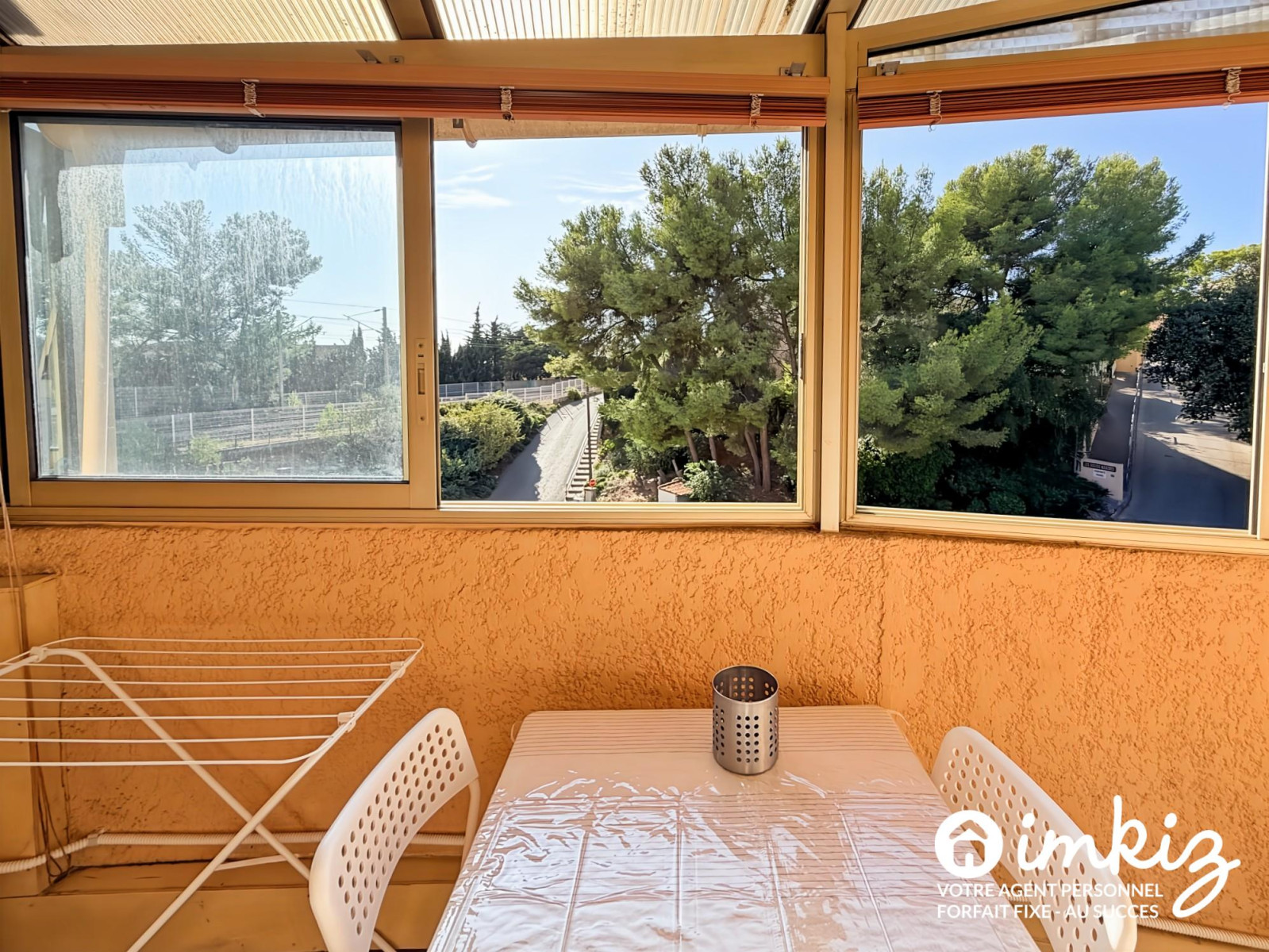 
                                                Vente
                                                 Appartement 2 coins nuit - veranda -stationnement