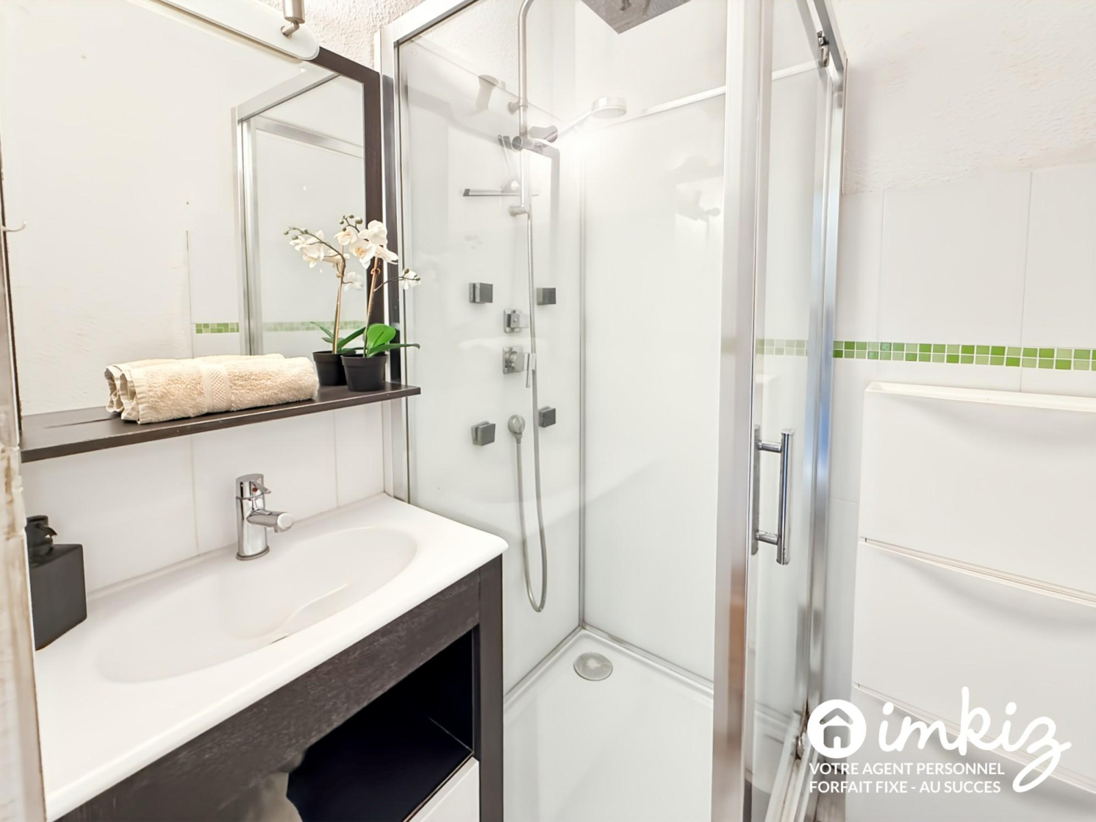 
                                                Vente
                                                 Appartement 2 coins nuit - veranda -stationnement