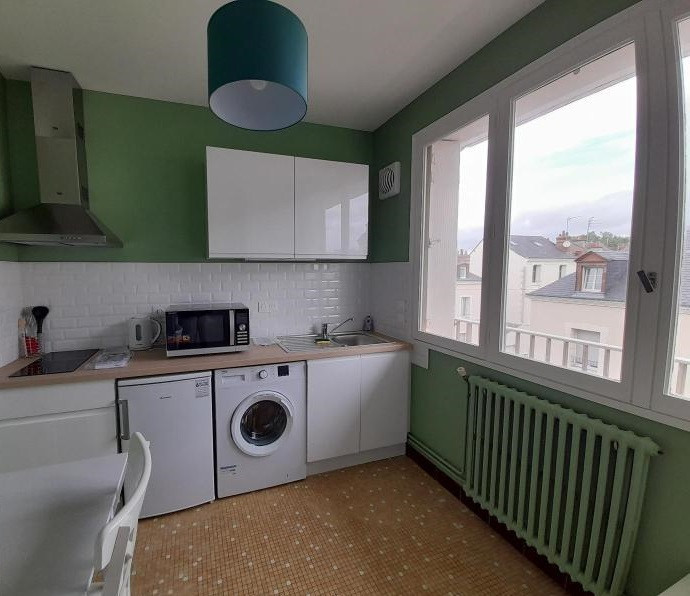 
                                                Location
                                                 Appartement 1 pièce de 28.06m²